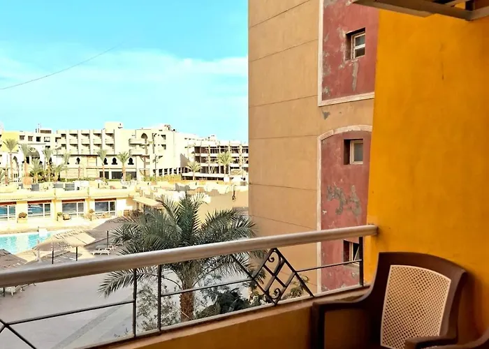Apartment Elhambra Compound