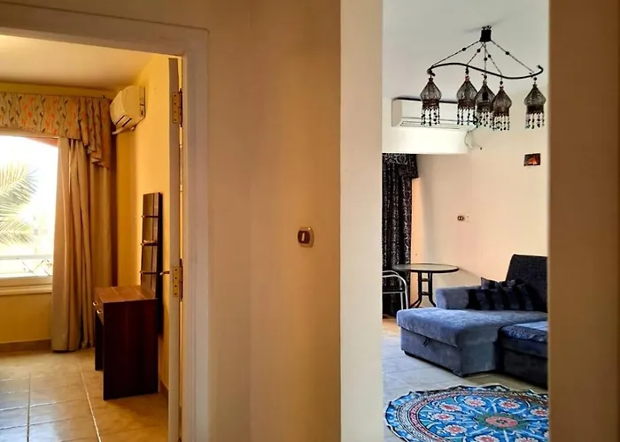 Apartment Elhambra Compound